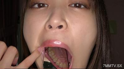 AD-748 巨人女性戀物癖和牙齒、嘴巴和喉嚨的觀察 Sara Kagami