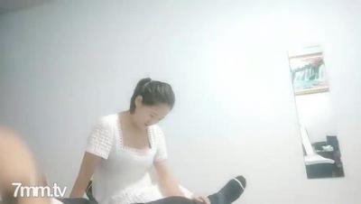 Xiaomeng Doesn&quott Work, My Brother Hooks Up With A Sweet Girl With Big Tits At The Pedicure Shop And Takes Her Back To The Room