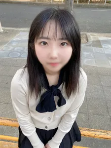 fc2-ppv 3192256 1週限定2980→1980【2部作品+α/初拍】麻美醬,清純乖巧的少女。這是奇聞趣事兩次拍攝的陰道暨和攝影師的攝影。 FC2-PPV-3192256